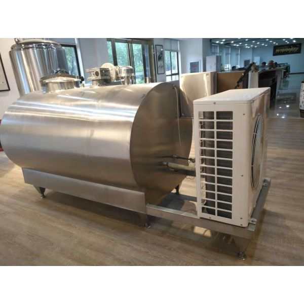 SS304 / 316 Fresh Milk Refrigerated Storage Tank Vertical Cooling Tank For Milk Plant