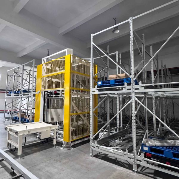 2000kg Barcode Guided Pallet Stacker Crane for AS/RS Automated Pallet Storage