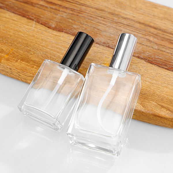 15ml 30ml 50ml 100ml Customized Logo Refillable Empty Black Perfume Bottle with Box Glass Body Alu Sprayer