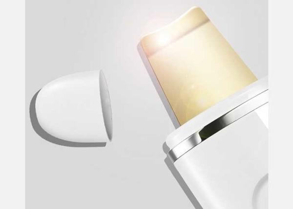 Produtos diários profundamente de limpeza dos cuidados com a pele do equipamento multifuncional facial da beleza