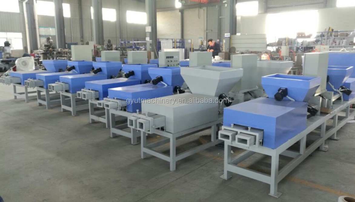 Процесс деревообработки Полностью автоматическая резалка для экструдирующей машины для сжатого на горячее дерево