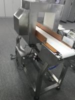Máquina do detector de metais do produto comestível de correia transportadora em indústrias de transformação alimentar