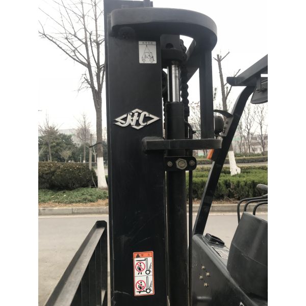 Chariots élévateurs d'occasion Hangcha 2T, machines de construction, chariot élévateur diesel électrique multifonctionnel d'origine
