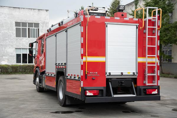 SCANIA 4T Tanque de espuma de água Caminhão de incêndio Bom preço