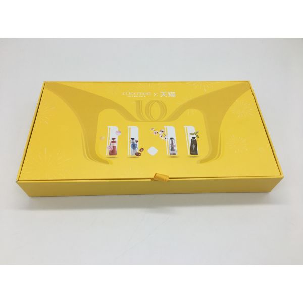 Yellow Luxury Cosmetic Box Packaging For Hand Cream Full Printing 322x175x43mm