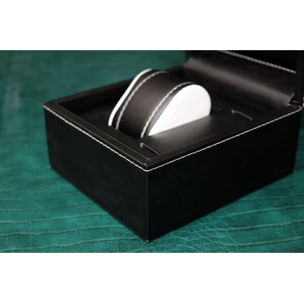 PU Leather Watch Packaging Box Customized for Global Transport and Luxury Presentation