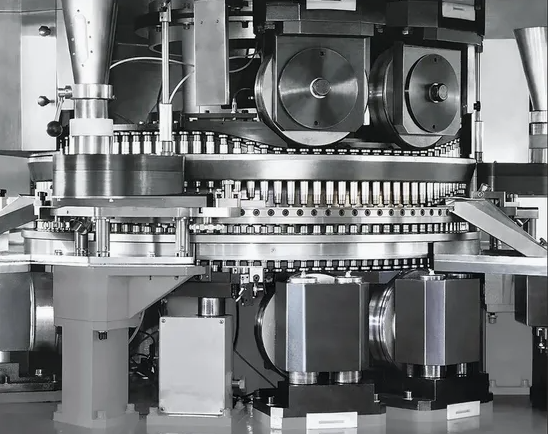 Automatic High Speed Pill Tablet Press Machine Pharma Powder Pressing Machine