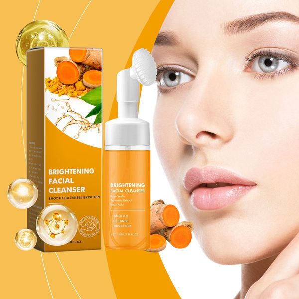 OEM Etiqueta privada Ácido cójico limpia y clara piel aclarador espumante lavado facial limpiador de espuma de cúrcuma para manchas oscuras Acné