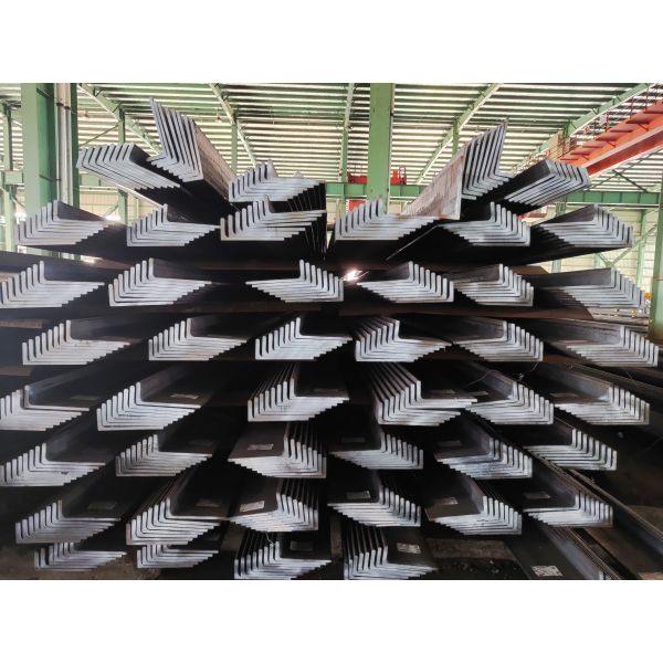Jis G3192 L-Shaped Steel Angle For Building Decoration L250 9.5m