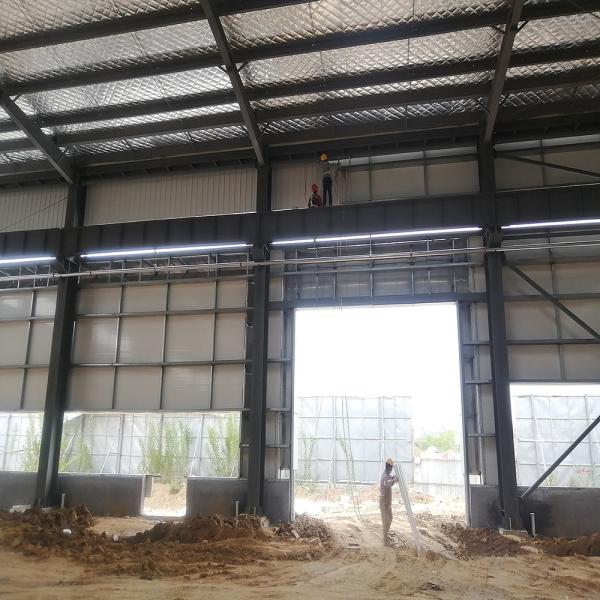 Eco-friendly Easy to Assemble Prefabricated Steel Structure Building with Paint or Galvanizing Treatment