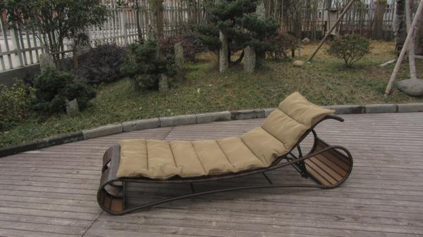 Indoor / Outdoor Rattan Daybed , Wicker Lounge Chair For Living Room
