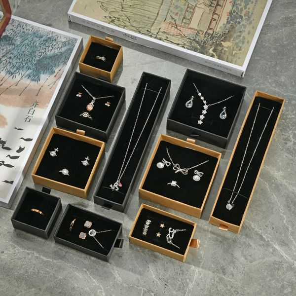 Boîte à bijoux de type tiroir Boîte à collier d'anneau Boîte à papier kraft Boucle d'oreille Bracelet Boîte d'emballage Boîte à bijoux