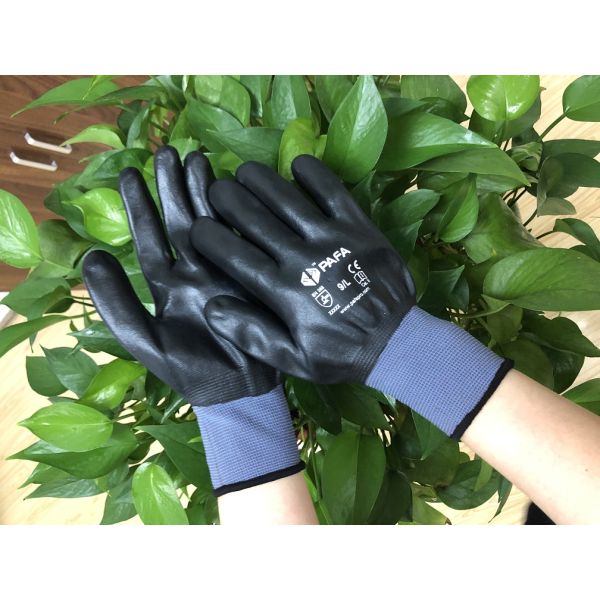 Небольшие руки утончают перчатки работы нитрила сенсорного экрана датчика вкладыша 18 нейлона голубые