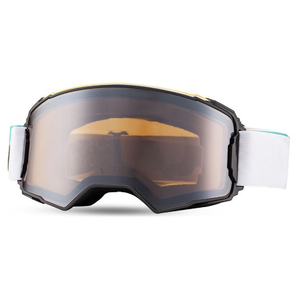 Colorful coating ski goggles, custom-made by the manufacturer. Anti-fog and anti-glare, suitable for all scenarios in the ski resort, professional equipment.
