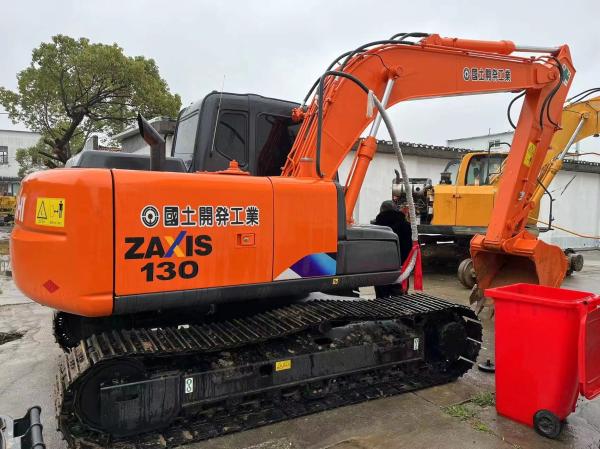 Excavatrice Hitachi Zx 130 d'occasion haute performance, capacité godet 0,8 m3
