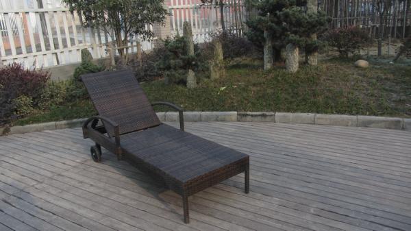 Adjustable Rattan Sun Lounger , Patio / Garden / Beach Lounger