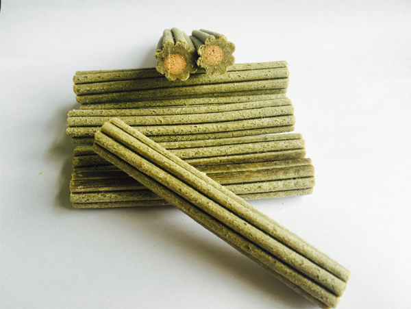 Os deleites do cão/mastigação do cão/cuidado de Detal tratam a linha de produção alimentar