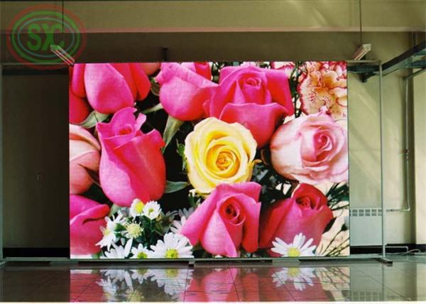 Pontos internos do pixel 64*32 da exposição de diodo emissor de luz da cor completa P 4 montados na parede