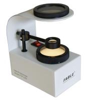 Luz ámbar del polariscopio de Gemological con un Conoscope y un poder de 110V a 240V