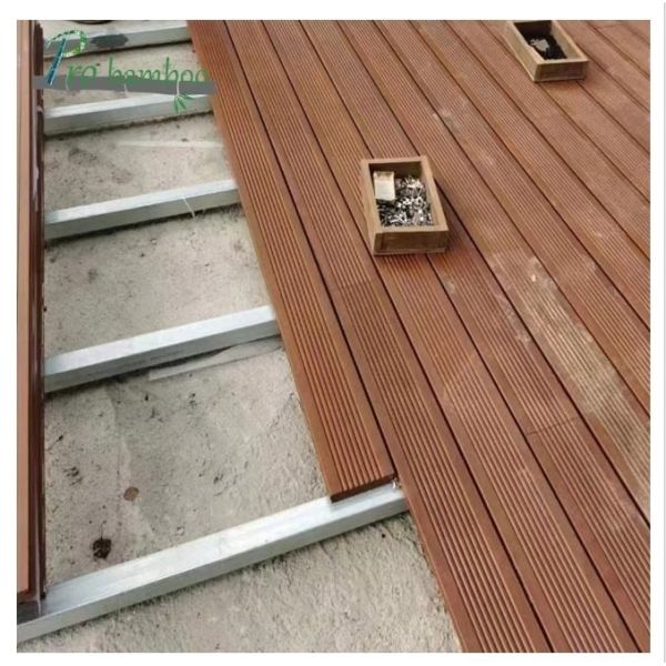 4-6 лет растения покрытия на полу наружной фанеры покрытия твердой бамбуковой непластиковой композитной палубы