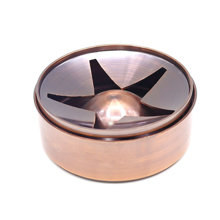 Vintage Red Bronze Metal Ashtray with Star Cutout Lid and Windproof Design for Home and Bar Decor