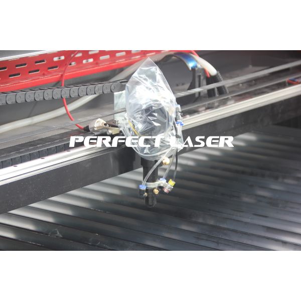 1300*2500мм крупногабаритный станок для лазерной резки одежды и ткани