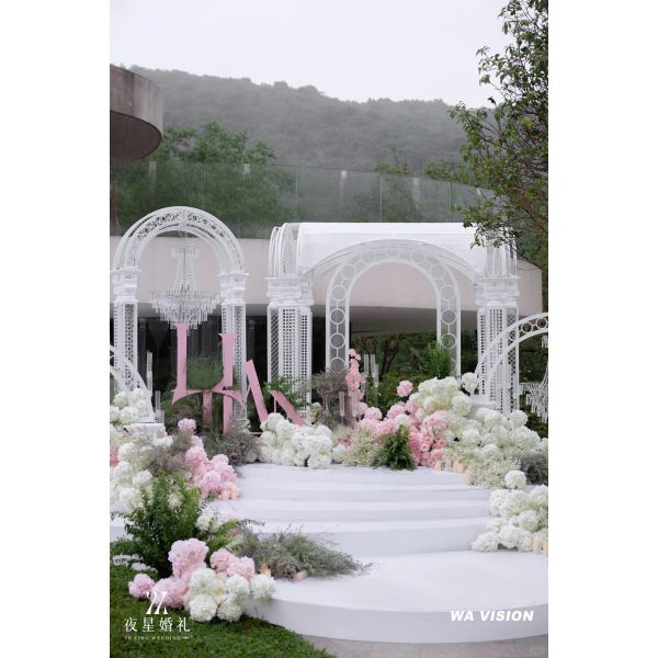 Floral Ceremony Arch Stainless Steel Wedding For Vineyard Resort Weddings