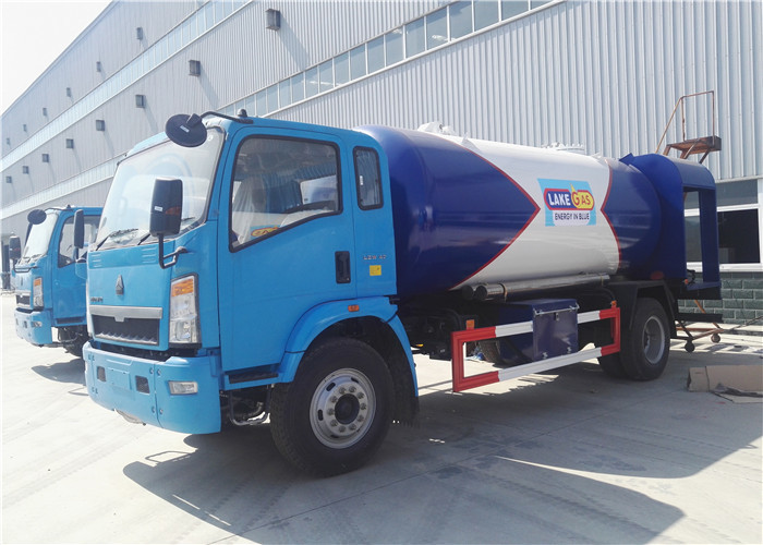 Тележка перехода Sinotruk Howo 4x2 RHD 12000L LPG