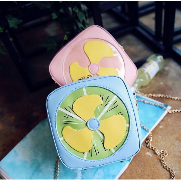 2016 summer new female Japanese fruit fan small square bag Messenger bag cute shoulder bag women's singles