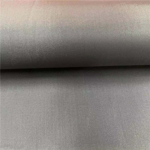 100 повторно использованное покрытие PU доказательства воды Pongee 240T 75DX75D ткани полиэстера