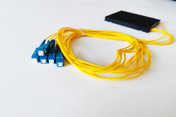 Wdm Fiber Splitter 1X4 SC UPC FTTX High Reliability /Excellent Stability