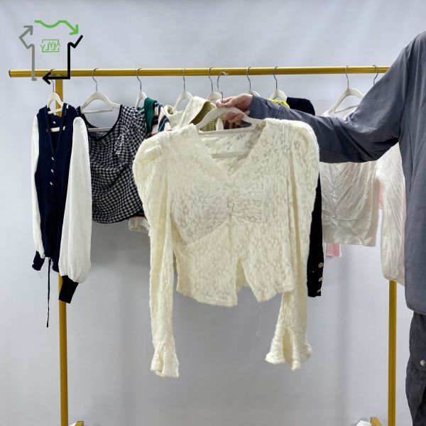 Women Casual Knitted Second Hand Long Sleeved Neck Pullover Sweater Spring Season