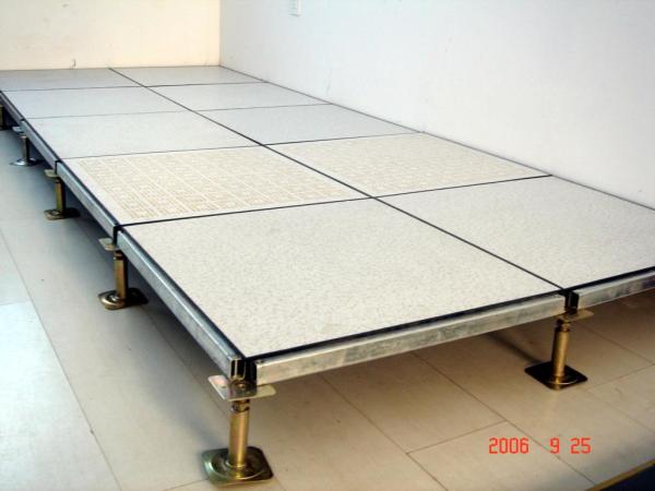 Fireproof, waterproof and dustproof HPL, PVC or Ceramic Anti Static Raised Floor 