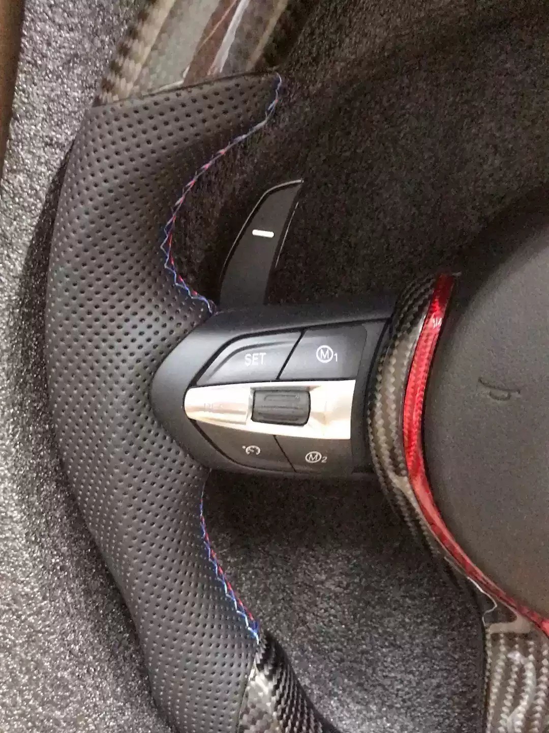 True Carbon Fiber 44*44*25 Steering Wheel Assembly Set for Bmw M2/M3/M4/M5/M6 Racing