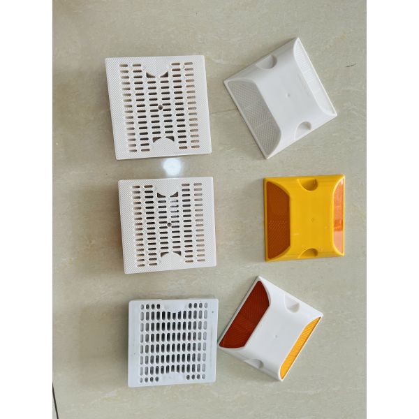SLDD6 Beijing Roadsafe Tachas Cat Eye Reflective Road Studs ABS Plastic Reflectors Pavement Highway Markers Competitive Road Stud Marker