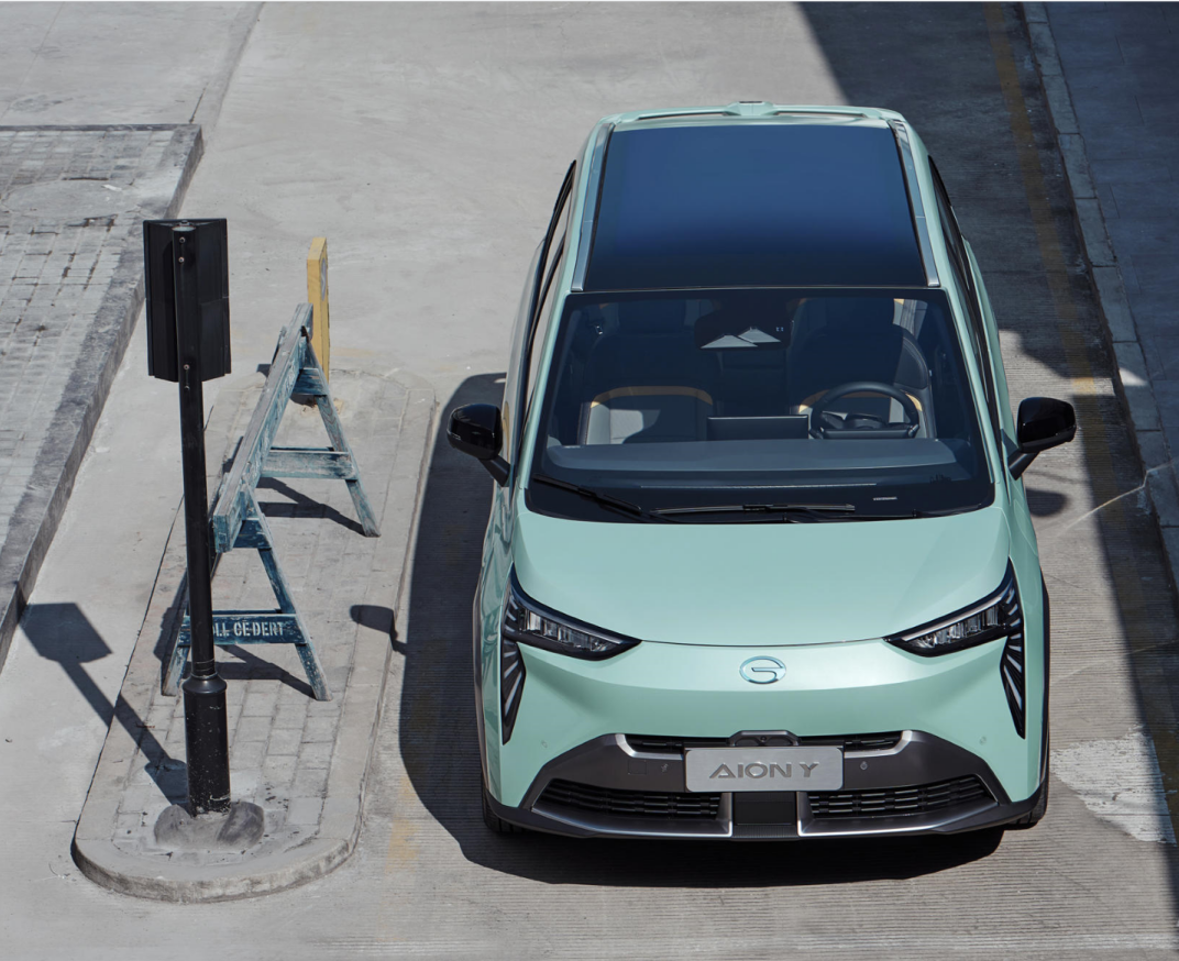 AION Y 2022 Electric EV Compact SUV 4x4 Sedan Car 500KM 600KM