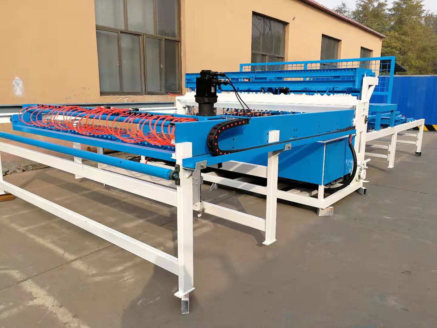 Сетка цыпленка CE 2500mm Pre отрезанная 6mm делая машину