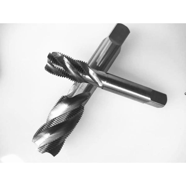 3 Flutes Machine Tap Bright M12x1 0 Tap Spiral Fluted Tap Solid Carbide Internal Cooling