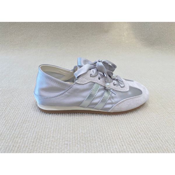 Flat Womens Satin Sneakers OEM Lace Up Running Shoes And Color Bars