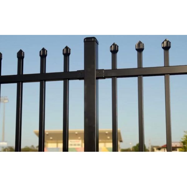 PVC Coated Ornamental Spear Top Security Steel Tubular Fence in Garden, Home, Factory, School, Villa