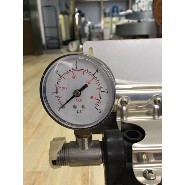 Évier de dessous à deux étages 10