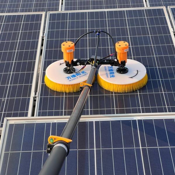 Escovinha elétrica de rotação de disco duplo para limpeza de painéis solares com pólo telescópico longo