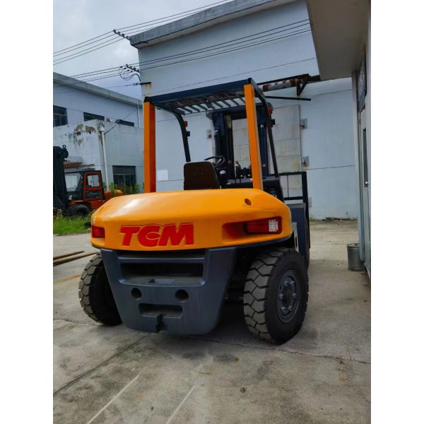 Equipos y maquinaria de construcción usados para carretillas elevadoras TCM 70