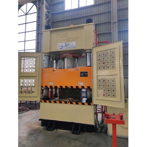 métal 1000T de 1300*1300mm emboutissant la machine de presse hydraulique