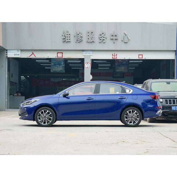 Petrol Fossil Fuel Powered Car Auto Sedan Vehicles Kia K3 1.5L IVT Compact 4 Door 5 Seat