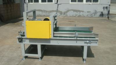 Máquina elétrica da imprensa da correia transportadora que dá forma ao equipamento auxiliar