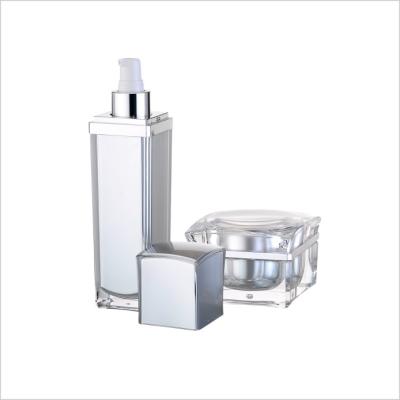 A loção plástica pequena engarrafa a bomba mal ventilada do soro engarrafa 30ml 50ml 80ml 20ml geada