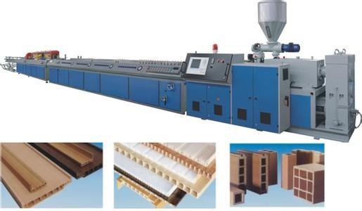 O plástico da madeira do TH 5-30mm espumou máquina plástica da extrusão da placa