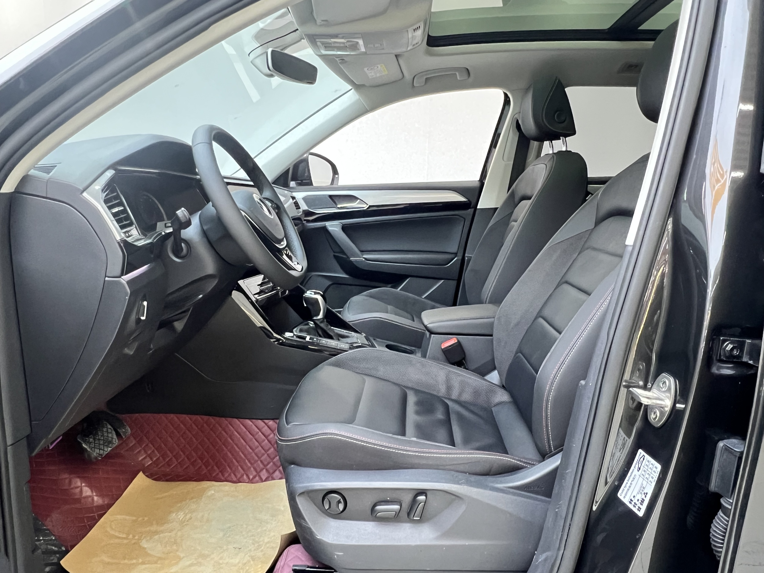 Volkswagen Tayron 2021 Model 280TSI 2WD Luxury Smart Connect Version