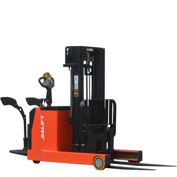 Electric Reach Stacker Standing On 1300kg Lifting Height 1600mm